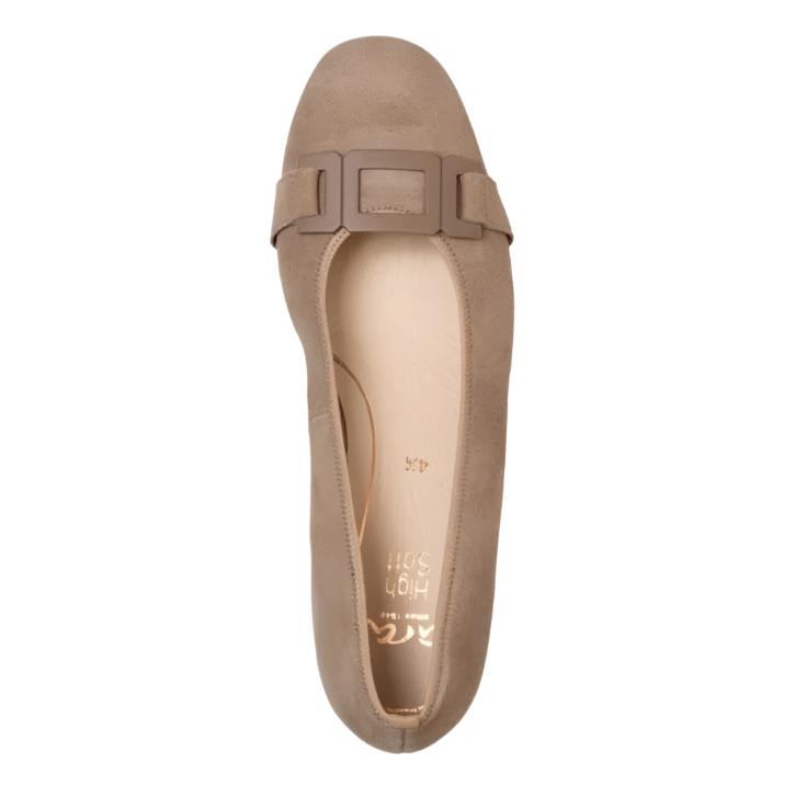 Rosy Brown Ara Women's Buckle Pump Sand Kid Suede