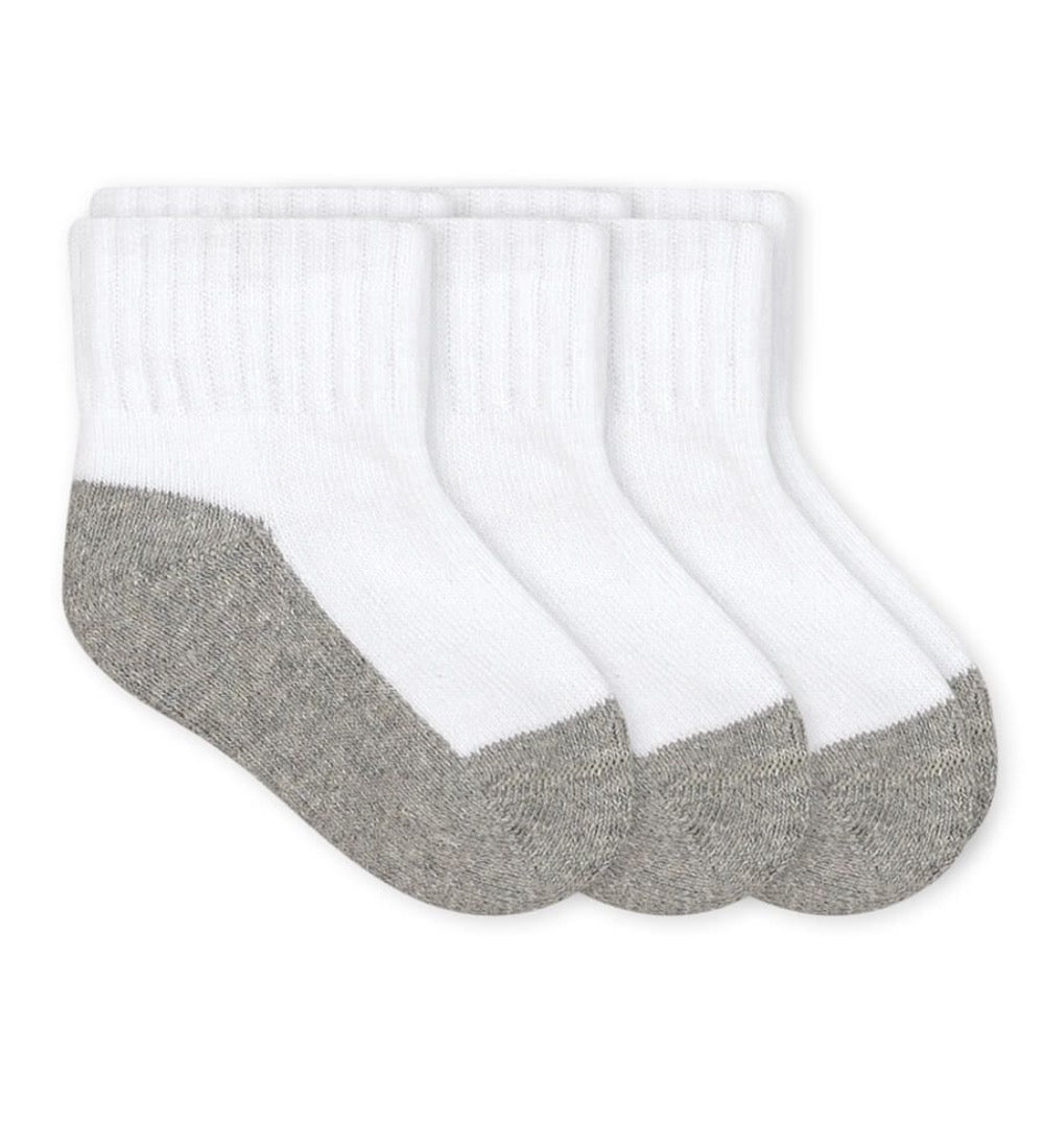 White Smoke Jefferies Socks Boys and Girls Seamless Smooth Toe Sport Quarter Cut Socks White / Grey 3 Pack