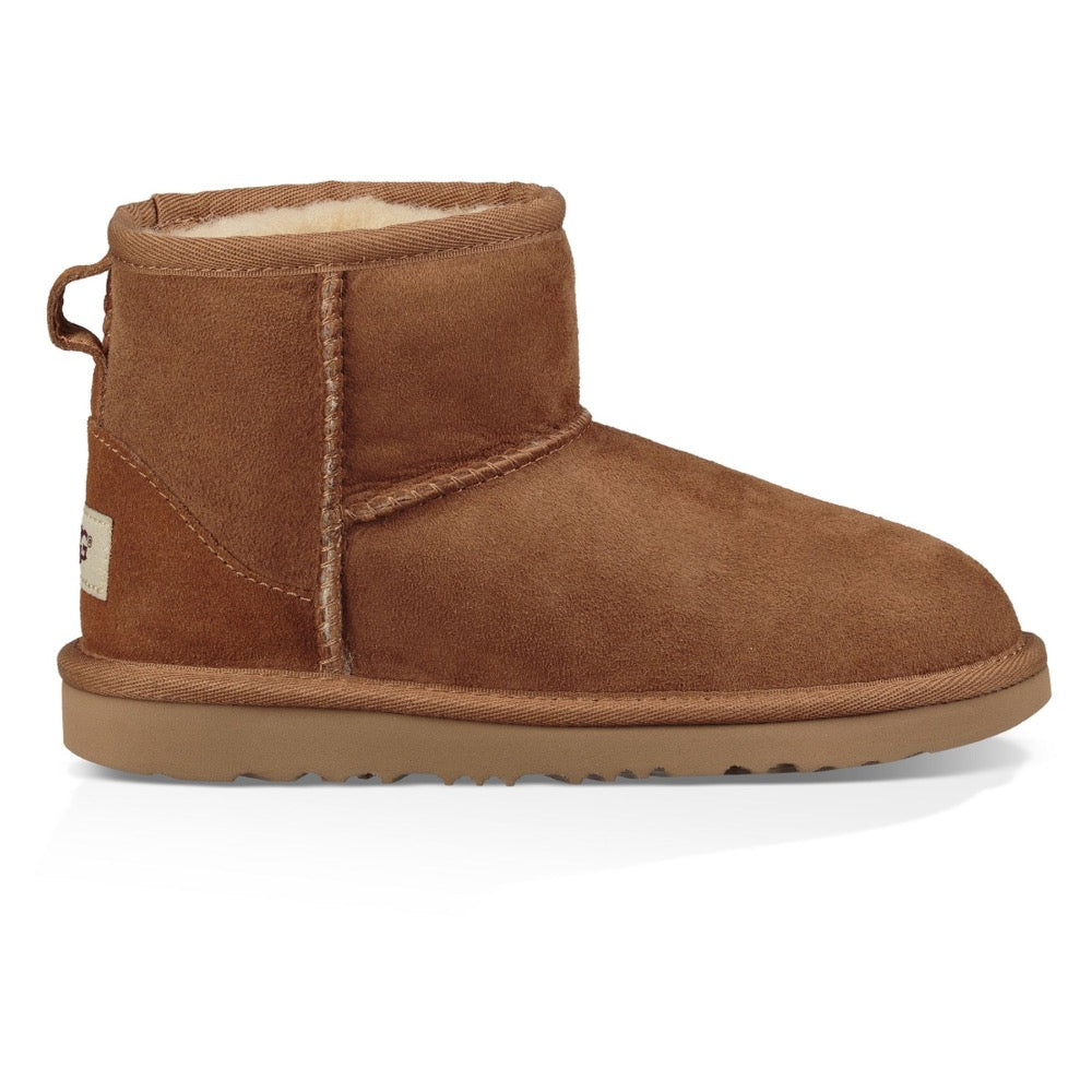 Sienna Ugg Big Girls Classic Mini II Suede Boot Chestnut
